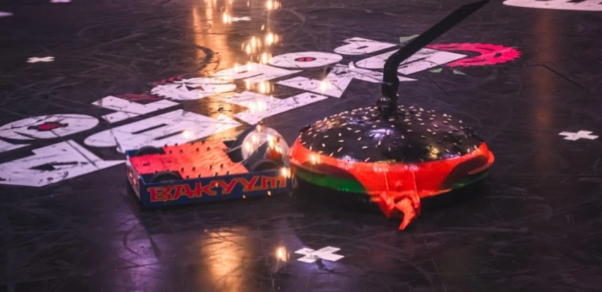 Тверская команда представила на чемпионате «Битва роботов» кругового бойца «Блек Бургер»