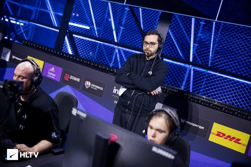 Тренер Team Spirit по Counter-Strike 2 подарил фанату бронзовую медаль IEM Krakow 2026
