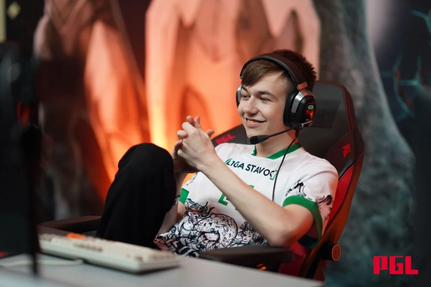 Бывший саппорт Virtus.pro по Dota 2 обвинил Daxak в развале состава и руине матчей
